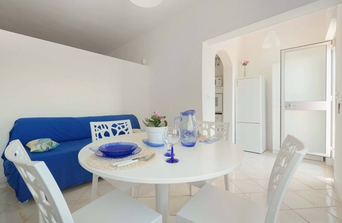 San Pietro in Bevagna Apartment | Villetta Playa De Mar by BarbarHouse