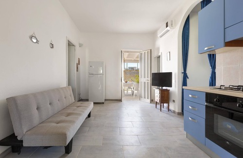 Sant'Isidoro House | Villino Girasoli by BarbarHouse
