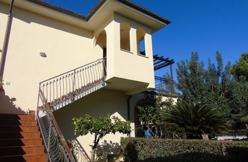 Foggetta Apartment | Villino La Rotonda - Villa with terrace and private garden