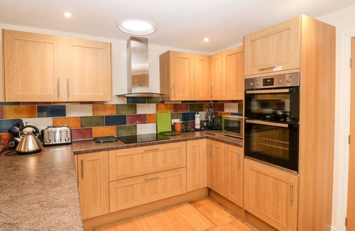 Martock Cottage | Vine Lodge
