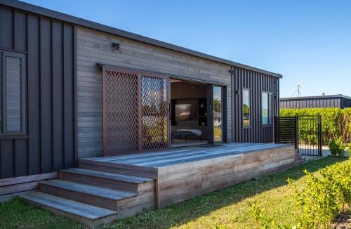 Martinborough House | Vinebox on Wilson