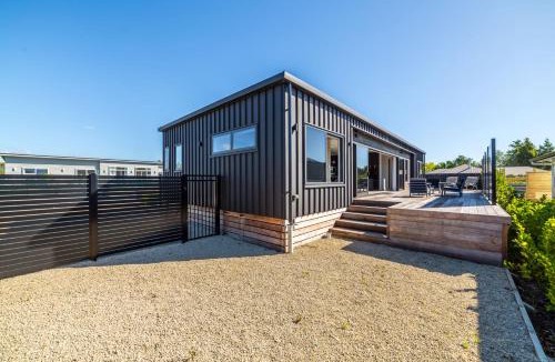 Martinborough House | Vinebox on Wilson
