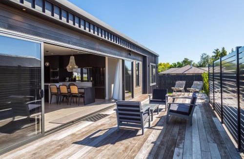 Martinborough House | Vinebox on Wilson