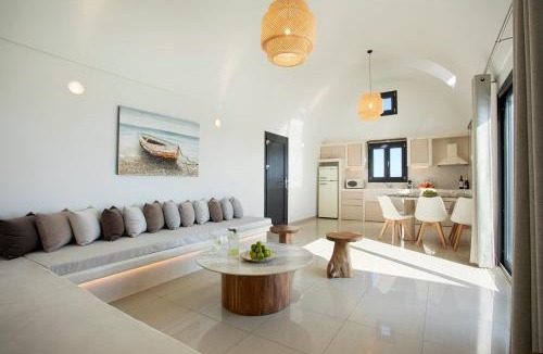 Kamari Villa | Vinebranch Villa