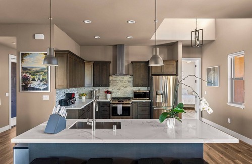Fairfield House | "Vineyard Chateau"