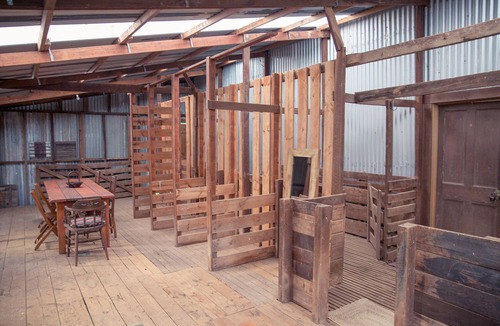 McLaren Flat Cabin | Vineyard farmstay retreat in the McLaren Vale wine region