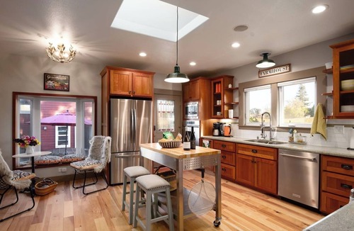 Graton House | Vineyard View: Spa | Fire-pit | Dog Friendly