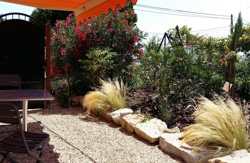 Le Fleix House | Vineyard View Studio with 180 ° views of the vineyards