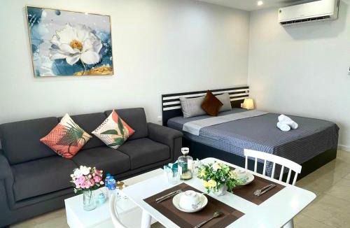Trung Hoa Nhan Chinh Apartment | Vinhomes Dcapitale - Studio
