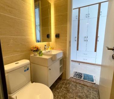 Trung Hoa Nhan Chinh Apartment | Vinhomes Dcapitale - Studio
