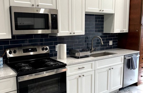 Chanute Apartment | Vintage charm with modern conveniences in downtown Chanute, Kansas.