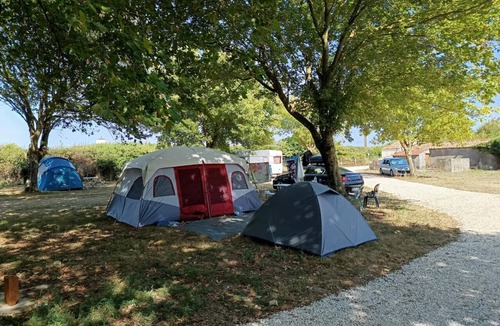 Bourcefranc-le-Chapus House | Vintage Mobile Home