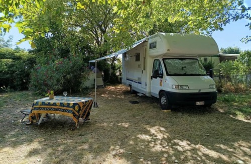 Bourcefranc-le-Chapus House | Vintage Mobile Home