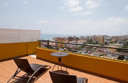 Carihuela Apartment | Violin