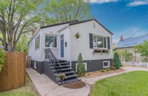 Saskatoon Apartment | VIP YXE Broadway Character Home
