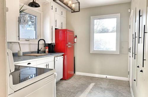 Saskatoon Apartment | VIP YXE Broadway Character Home