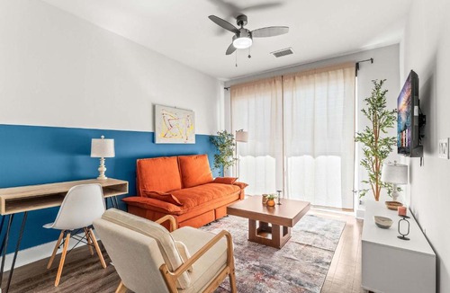 Central Business District Apartment | Virelli Apartments Upscale King Suite in the Heart of Orlando w Pool