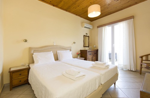 Vathi Hotel | Virginia Hotel