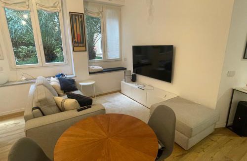 Tricolore Apartment | Visconti di Modrone 18