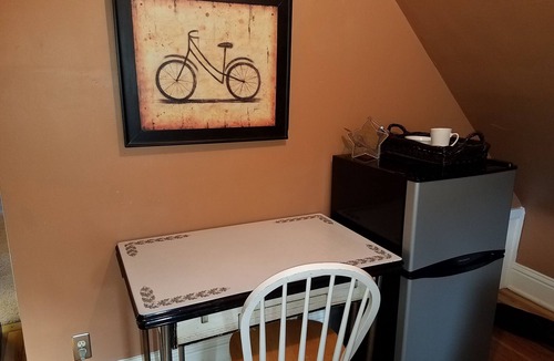 Newlands House | Visit History - Close Access to Everything Cool in Boulder - Bus, Bike or Walk