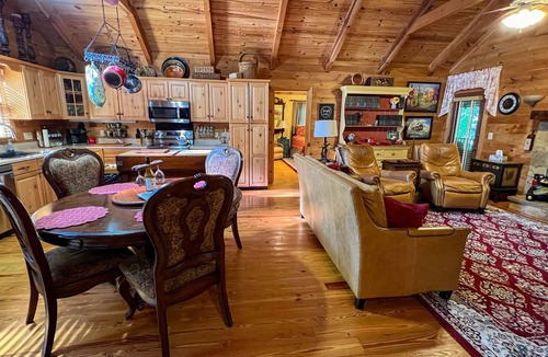 Pine Mountain Cabin | Visit Sparkleberry for the 4th! - Fiber Wifi! - Close to Callaway Gardens