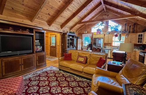 Pine Mountain Cabin | Visit Sparkleberry for the 4th! - Fiber Wifi! - Close to Callaway Gardens
