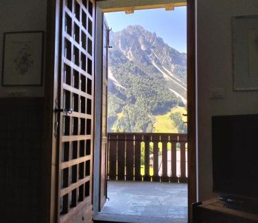 Forni di Sopra Apartment | Vista mozzafiato sulle Dolomiti Friulane