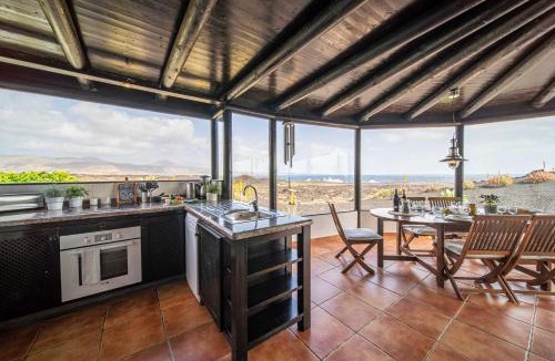 Haria House | Vista Sol