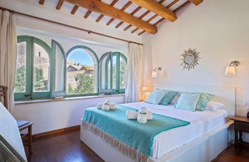 Peratallada House | ¡Vistas al Castillo Casa con Piscina en el Centro