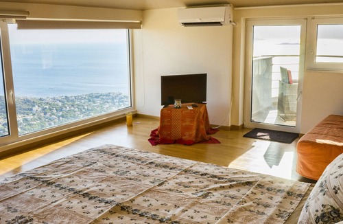 Saronikos House | Viva B&B