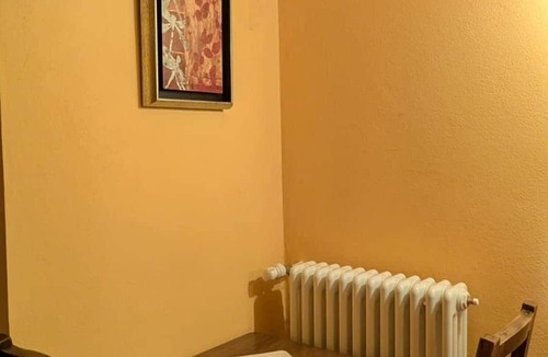 Villair-Amerique Apartment | Vivaldi Suite: Independence, Color, and History
