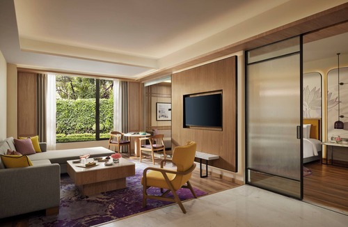 Thane West Hotel | Vivanta Thane LBS Road