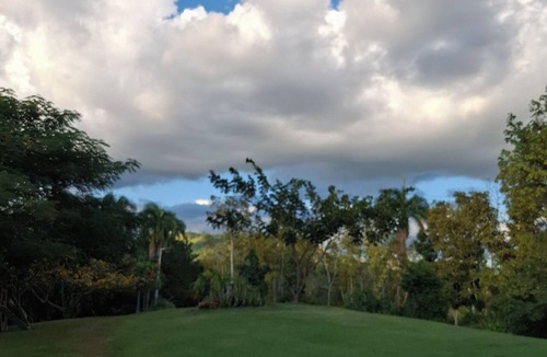 Hato Mayor del Rey Villa | Vive la magia en el Milagro House: Montañas atardeceres y comida criolla