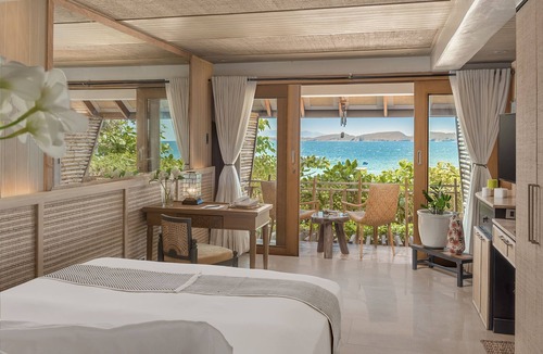 Bagalangit Hotel | Vivere Azure