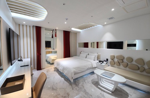 Muan Hotel | VIVID