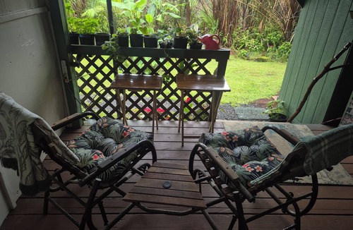 Fern Acres Apartment | Volcano gem.Cozy getaway close to Volcano and Hilo's Best Beaches