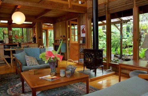Volcano Bed & Breakfast | Volcano Rainforest Retreat