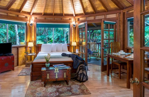 Volcano Cabin | Volcano Village Lodge