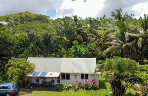 Savusavu Cottage | Vonu Villa-Near Beachfront-Private - Budget Luxury