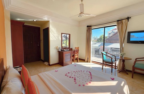 Taphul Village Area Hotel | VPlus Hotel