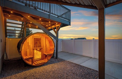 Draper House | VR Game Room/Sleeps/Dines 24/Hot Tub & Sauna