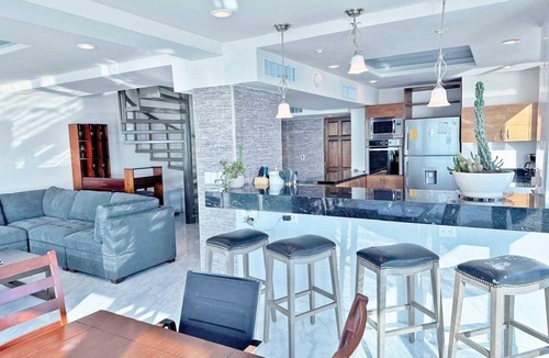 Zona Hotelera Condo | VRBO Premier Host #3704 – Beachfront – All Bedrooms En Suites - timsoceancondos