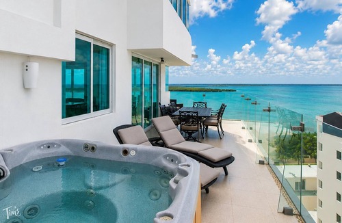 Zona Hotelera Condo | VRBO Premier Host – Beachfront – 8BR/6Bth – Penthouse Combo #313