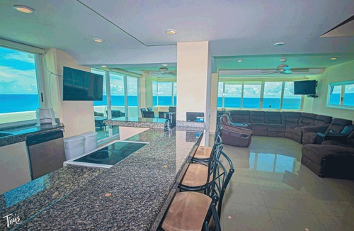 Zona Hotelera Condo | VRBO Premier Host – Beachfront – 8BR/6bth – Penthouse Combo #312