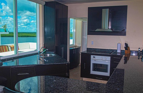 Zona Hotelera Condo | VRBO Premier Host – Beachfront – 8BR/6bth – Penthouse Combo #312