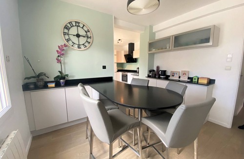 Neauphle-le-Chateau Villa | Vrbo Property