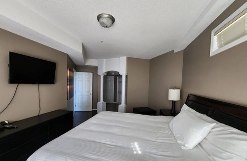 North End Condo | Vrbo Property