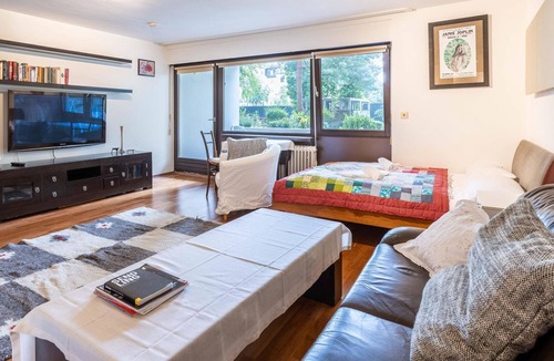 Sendling Apartment | Vrbo Property