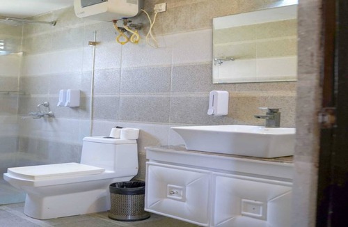 Vrindavan Hotel | Vrindavan Dreams Hotel and Suites