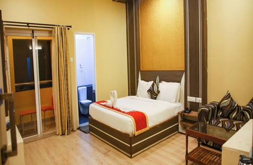 Yercaud Hotel | VS Cube Estancia